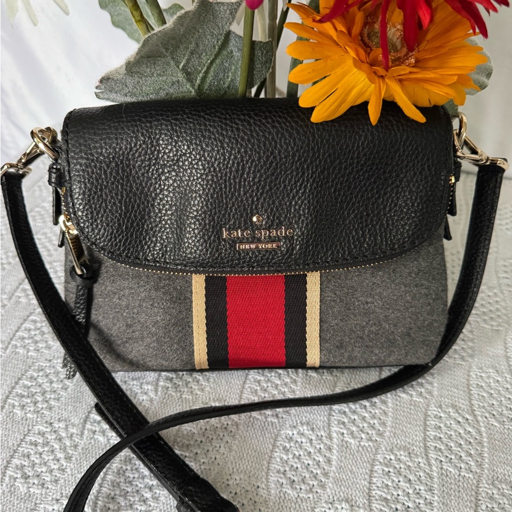 Kate Spade RARE Jackson Street Small Harlyn crossbody EUC